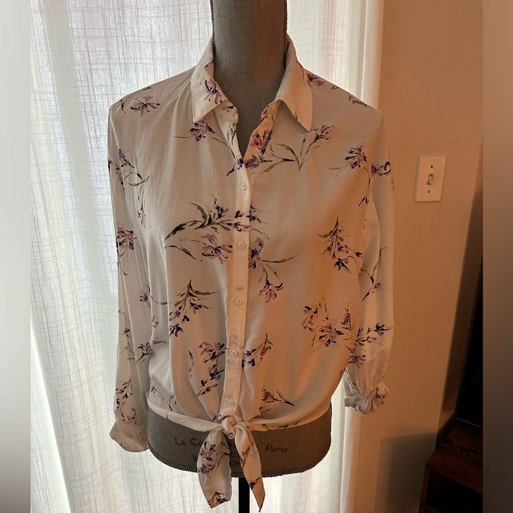 Dynamite floral tie up blouse
